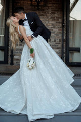 Ivory Wedding Dress Scoop Neck Ball Gown Bridal Dress with Appliques