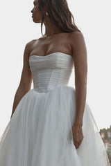 Ivory Strapless Wedding Dress Ball Gown Corset Tulle Bridal Dress with Sweep Train