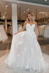 Ivory Sweetheart Wedding Dress A Line Tulle Long Sleeves Appliques Bridal Dress