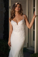 Ivory Mermaid Wedding Dress Spaghetti Straps Tulle Bridal Dress with Appliques