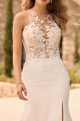 Ivory Wedding Dress Mermaid Crew Neck Bridal Dress with Appliques