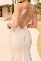 Ivory Wedding Dress Mermaid Crew Neck Bridal Dress with Appliques