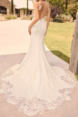 Ivory Wedding Dress Mermaid Crew Neck Bridal Dress with Appliques