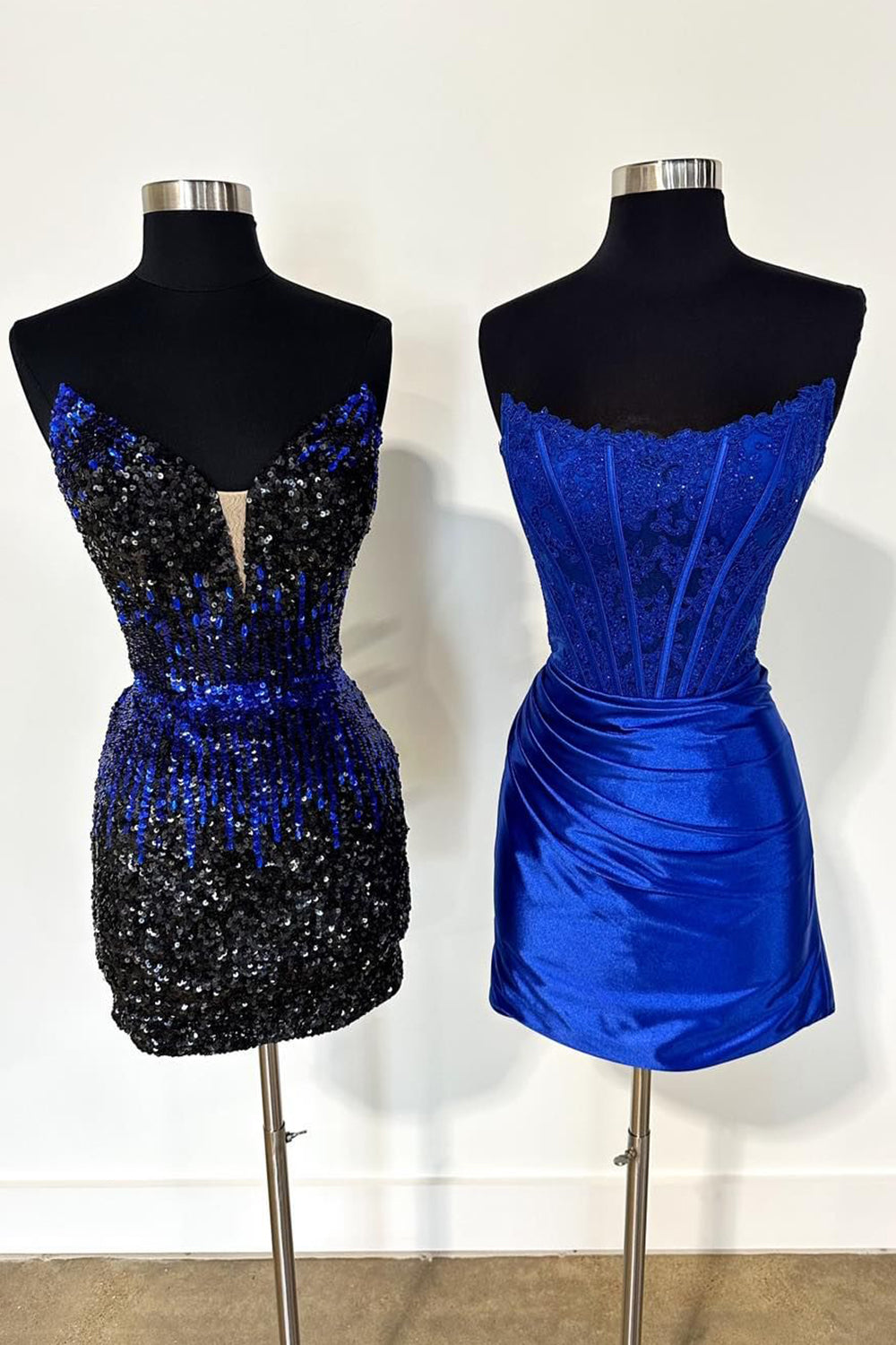 Dark Green Homecoming Dress Detachable Long Sleeves Satin Corset Tight Short Cocktail Dresses (Gloves not Included)