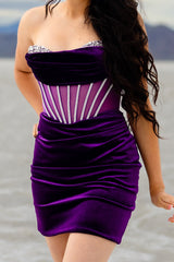 Dark Purple Tight Velvet Cocktail Dress Short Corset Christmas Party Dress With Beading