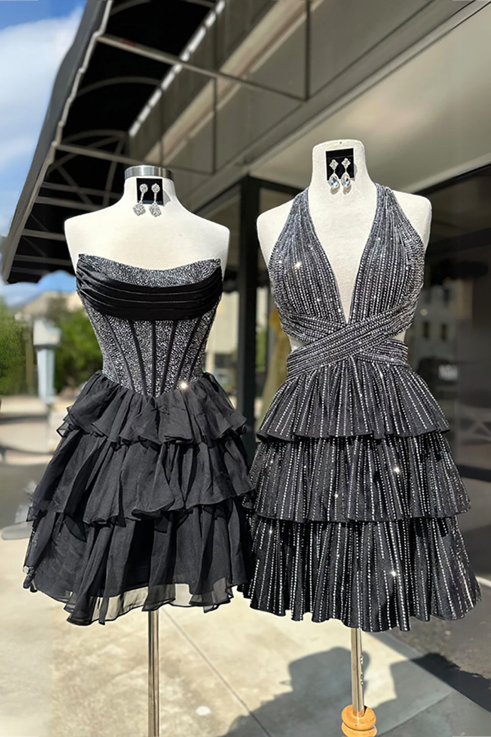 Dreamyannie Black Beaded Corset A Line Homecoming Dresses Short Cocktail Dresses With Ruffles