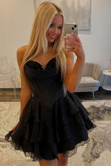 Dreamyannie Black Corset A Line Homecoming Dresses Short Cocktail Dresses With Ruffles