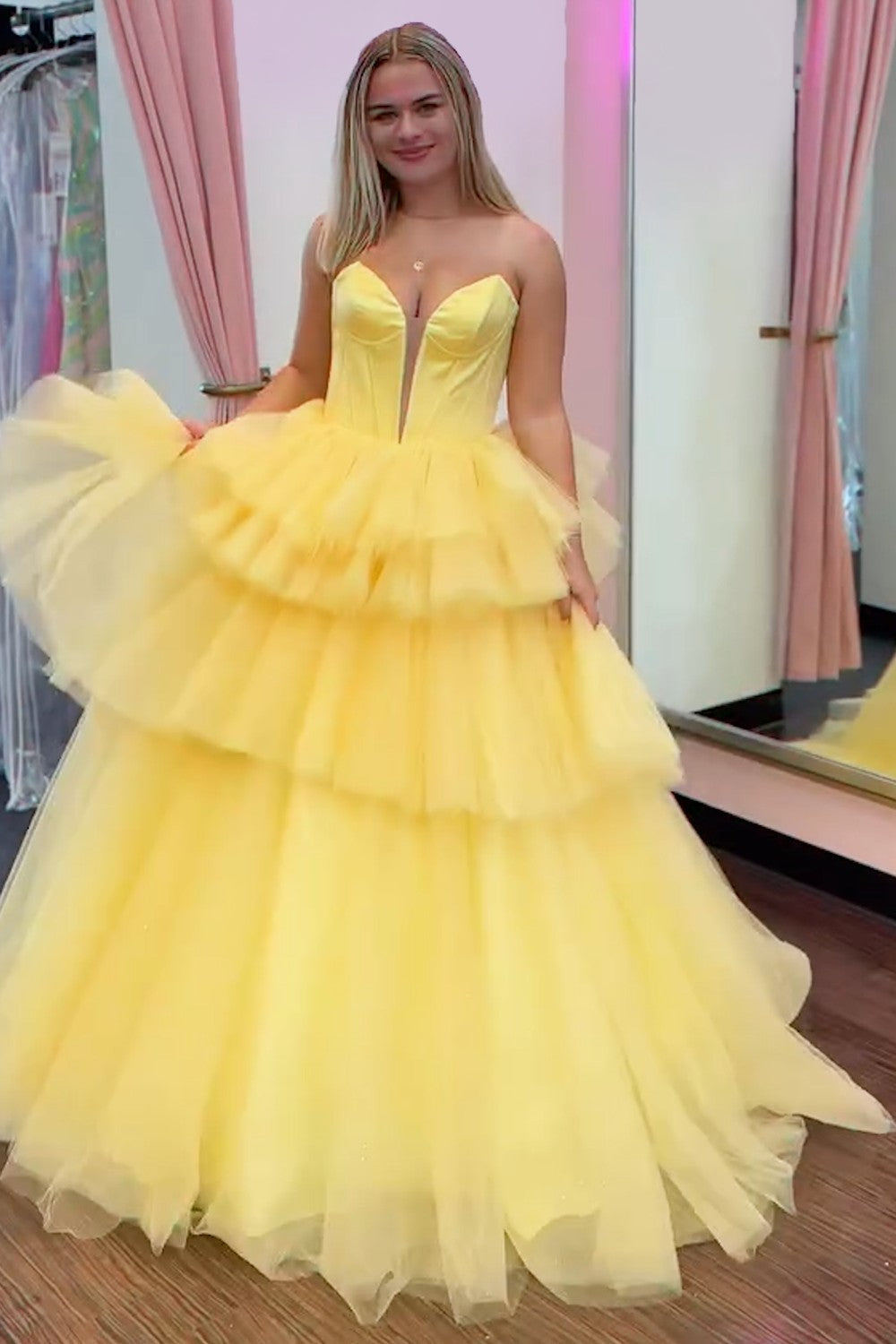 Dreamyannie Blue Prom Dress Tiered A-Line Sweetheart Long Formal Dress