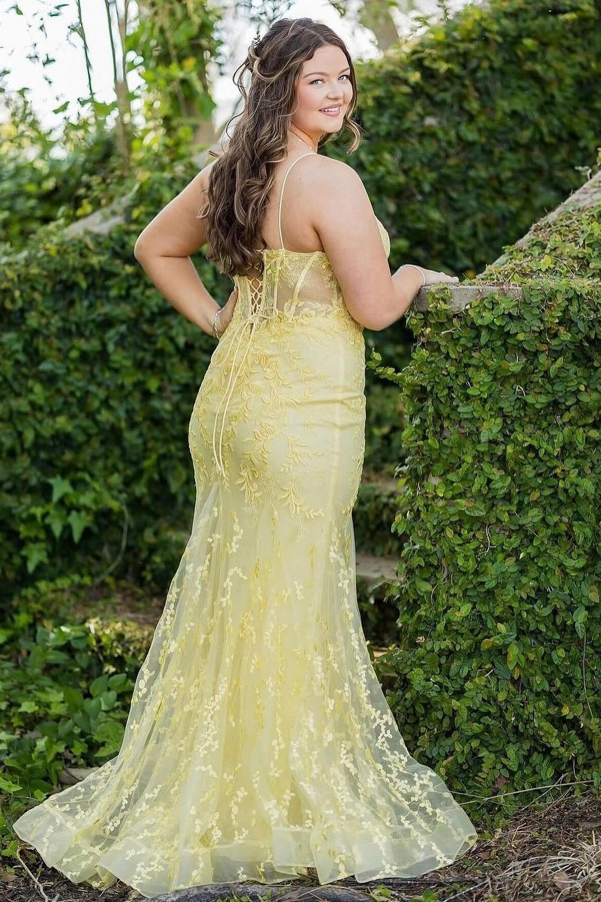 Dreamyannie Column Tulle Spaghetti Straps Sleeveless Formal Dress With Slit