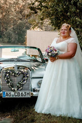 Dreamyannie Plus Size Beach Wedding Dress V Neck Cap Sleeve A Line Bridal Gown with Lace