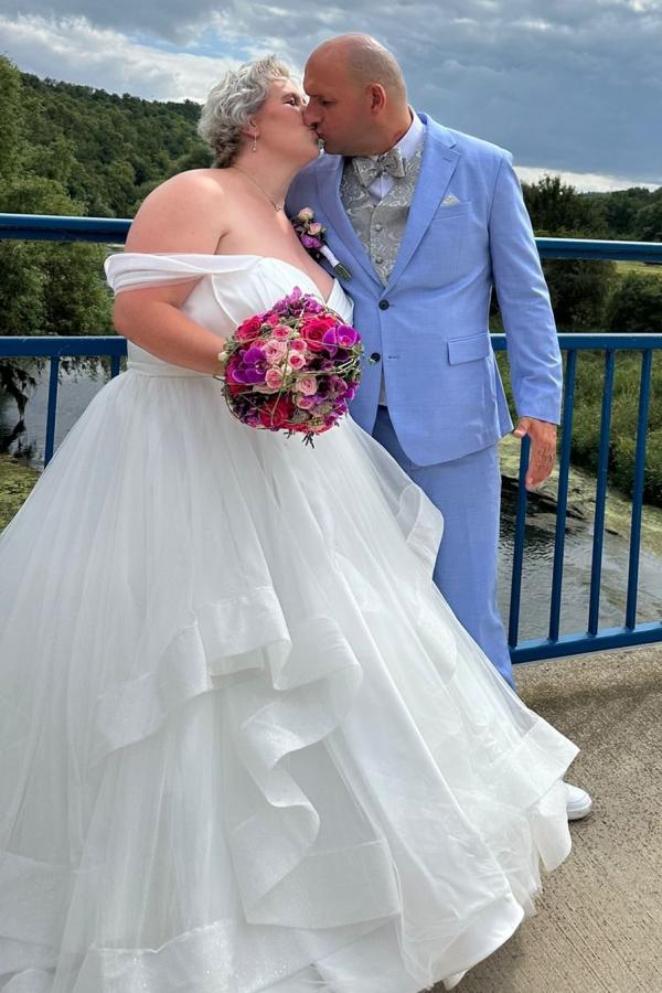 Dreamyannie Plus Size Wedding Dresses Off The Shoulder Tulle Bridal Gowns