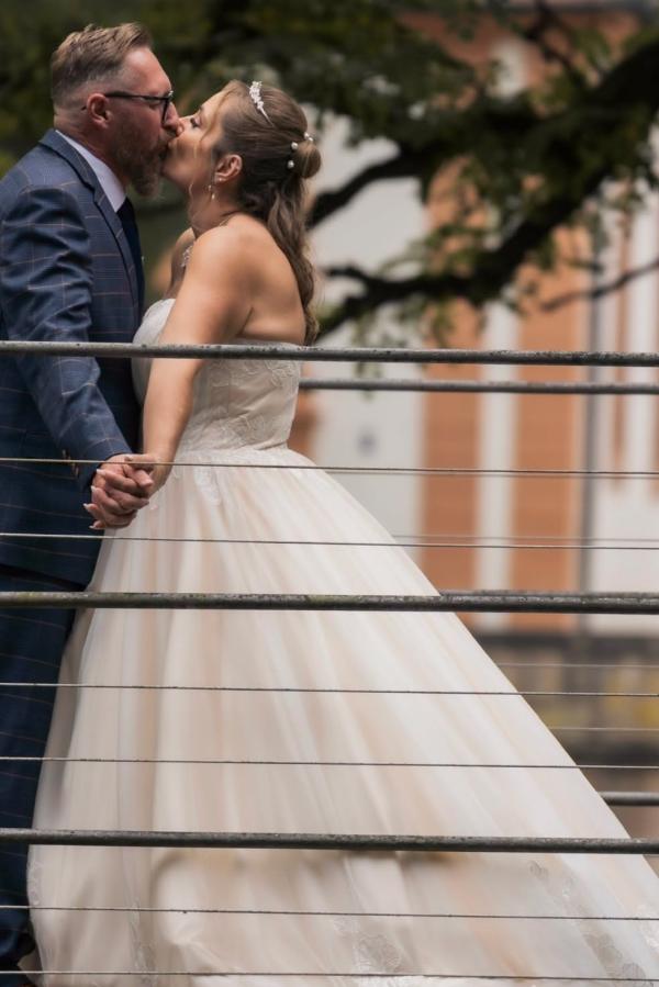 Dreamyannie Plus Size Wedding Dresses Sweetheart Neck A Line Bridal Gowns with Lace Appliques