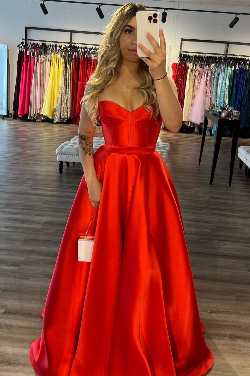 Dreamyannie Red Prom Dress A-Line Satin Sweetheart Long Formal Dress With Slit