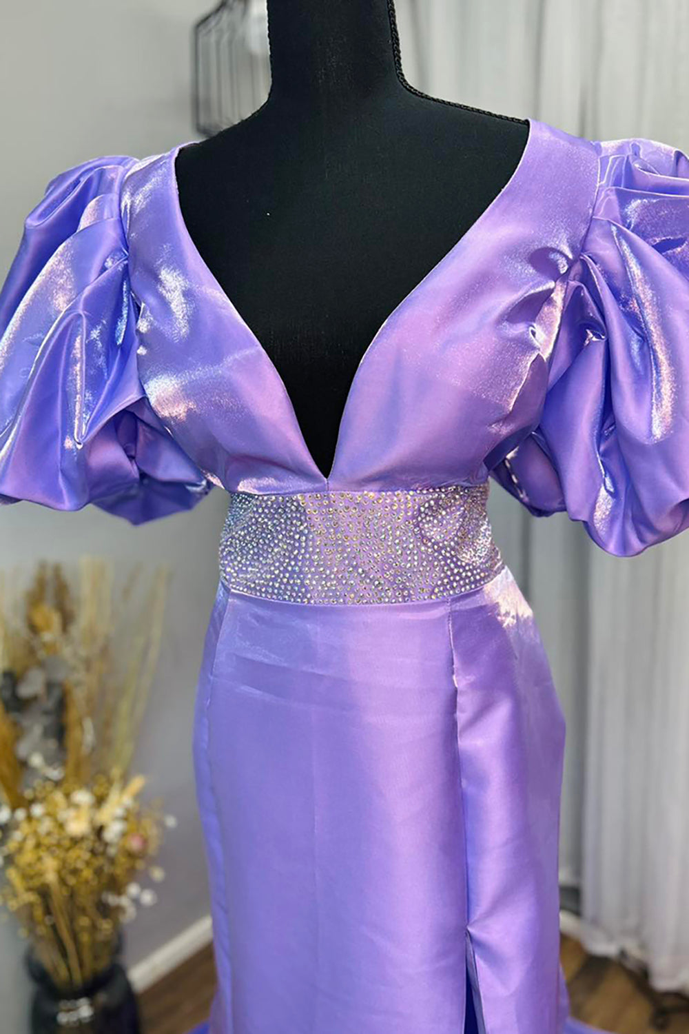 Dreamyannie Red Prom Dress Mermaid Beaded V-Neck Long Formal Dress With Puff Sleeves