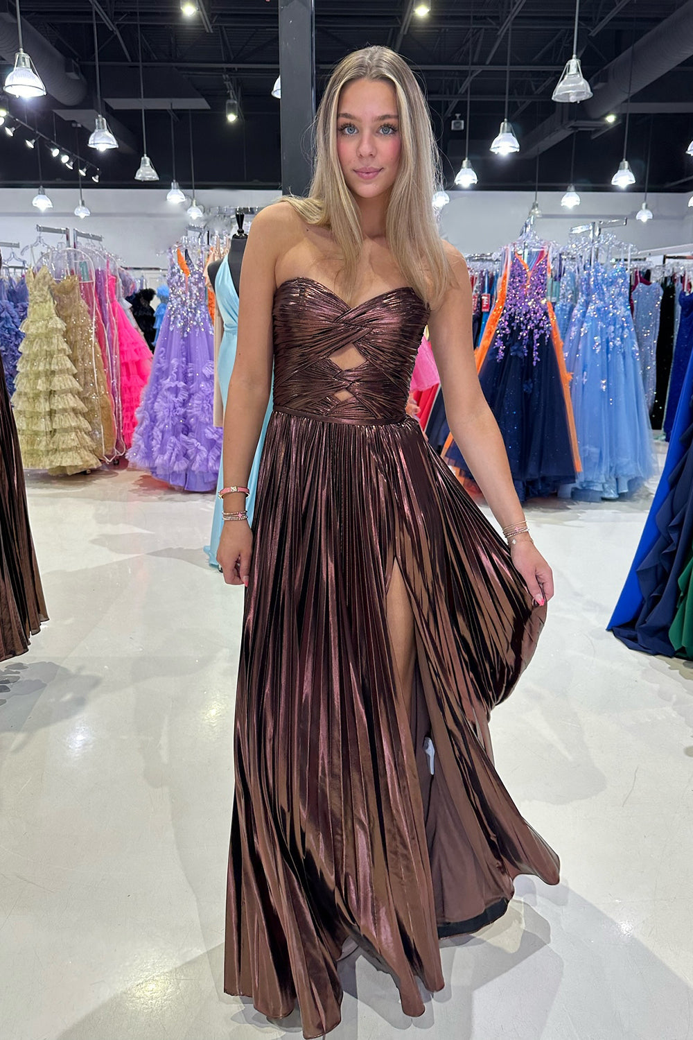 Dreamyannie Royal Blue Prom Dress Sweetheart Metallic Pleated Long Formal Dress With Slit