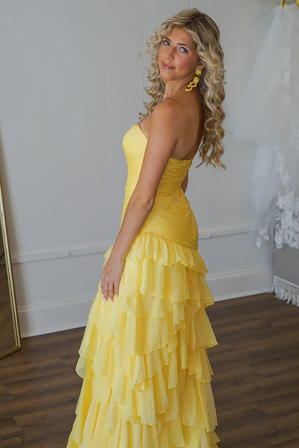 Dreamyannie Yellow Prom Dress Chiffon Sweetheart Ruffled Long Formal Dress With Slit