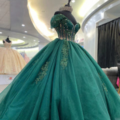 Elegant Ball Gown Off Shoulder Flower Lace Appliques Sweep Train Emerald Green Tulle Quinceanera Dress Princess Gown For Sweet 16