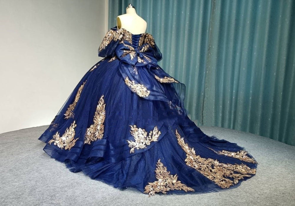 Elegant & Classic Ball Gown Off Shoulder Half Lantern Sleeves Lace Appliques Tiered Navy Blue Tulle Quinceanera Dress Evening Party Gown For Sweet 16