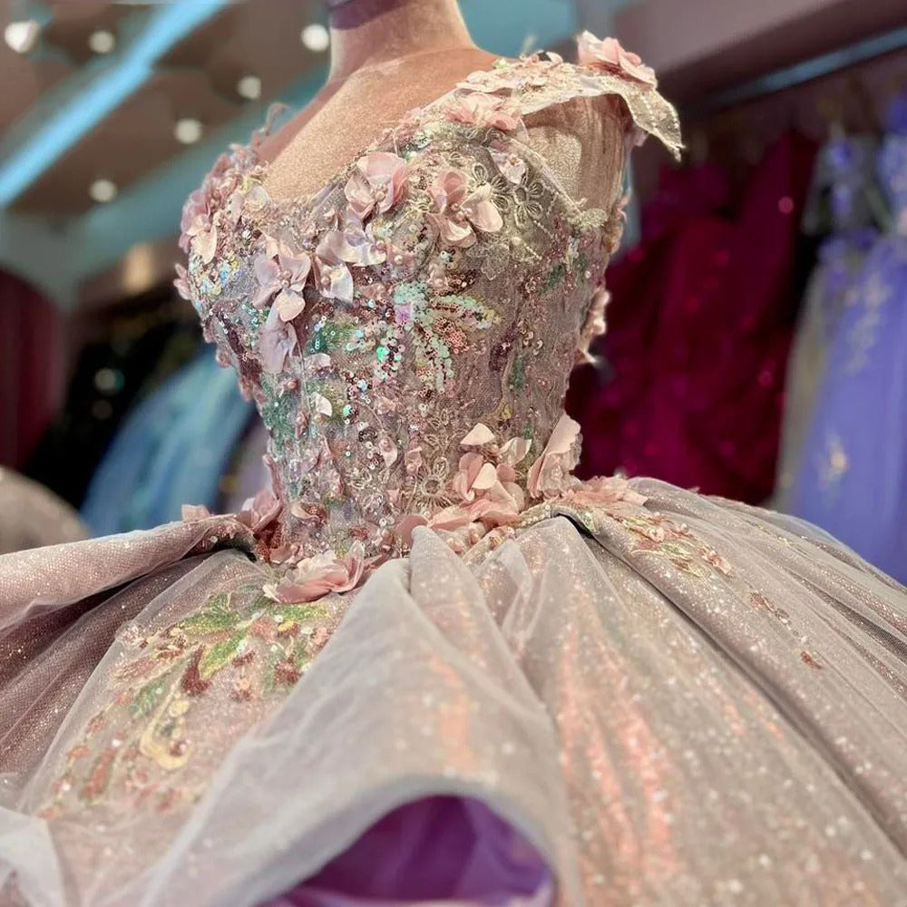 Elegant & Classic Ball Gown Off Shoulder Lace Appliqued Beaded Tiered Ruffles Lilac Tulle Quinceanera Dress Princess Birthday Party Gown For Sweet 16