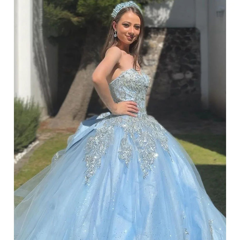 Elegant & Modern Ball Gown Strapless Lace Appliques Beaded Tiered Ruffles Sky Blue Tulle Quinceanera Dress Birthday Party Gown For Sweet 16