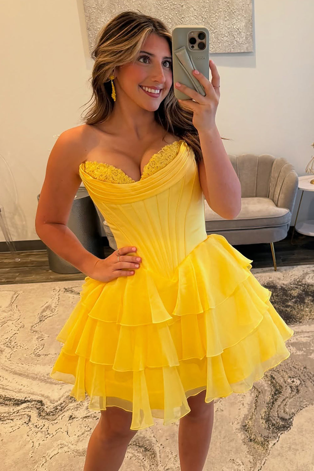 Fuchsia A Line Homecoming Dresses Corset Short Cocktail Dresses With Ruffles