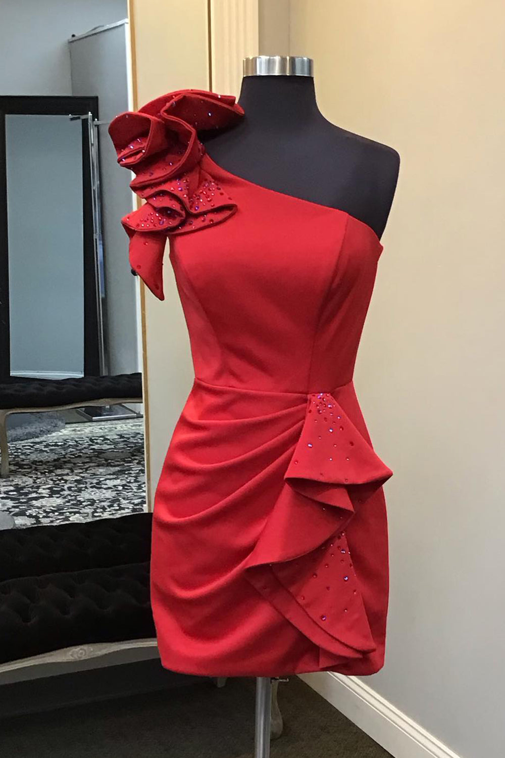 Glitter Red Homecoming Dress One Shoulder Tiered Prom Dress With Beadings