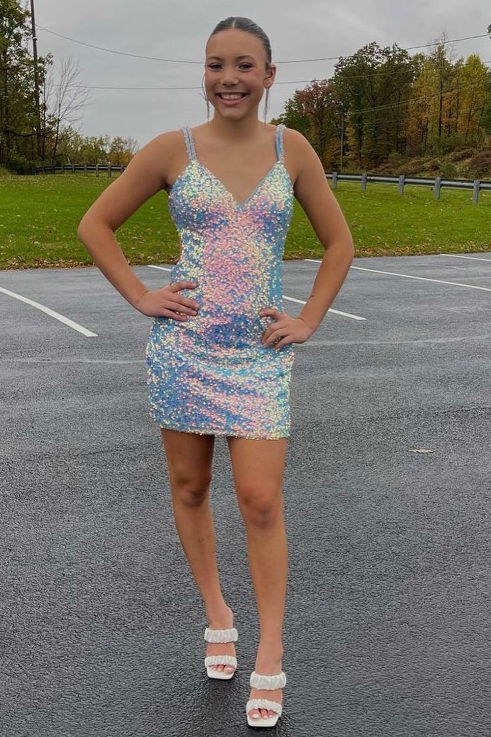 Golden Homecoming Dress Sequined Lace-Up Back Tight Short Cocktail Dresses with Fringes
