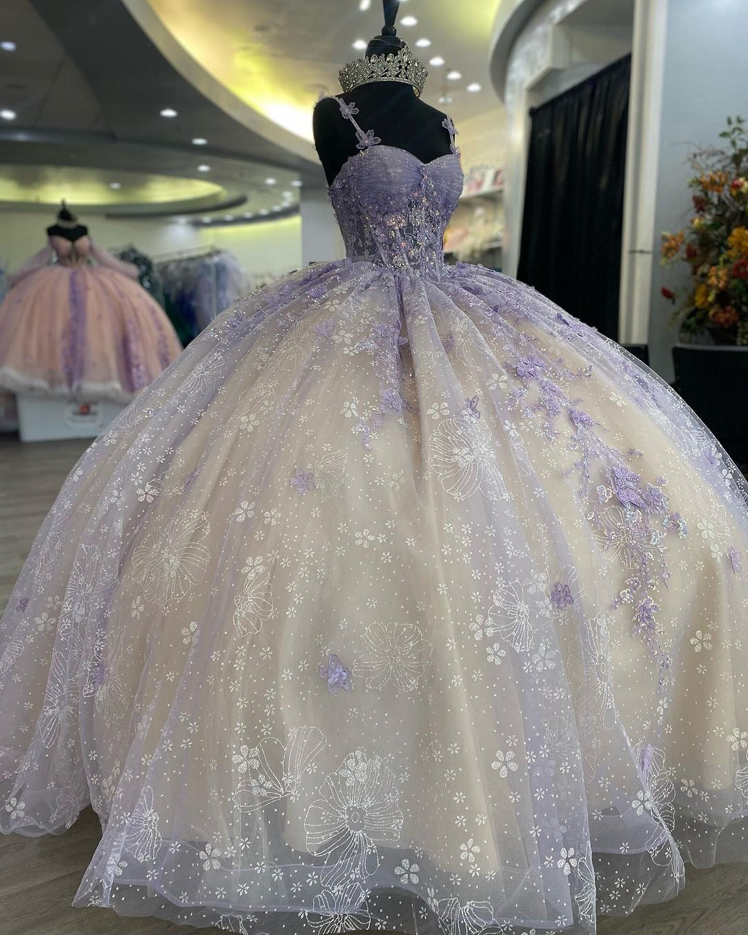 Gorgeous & Glamorous Ball Gown Sweetheart Neck Spaghetti Straps Floral Lace Appliques Lavender Champagne Tulle Princess Prom Party Gown Quinceanera Dress For Sweet 16