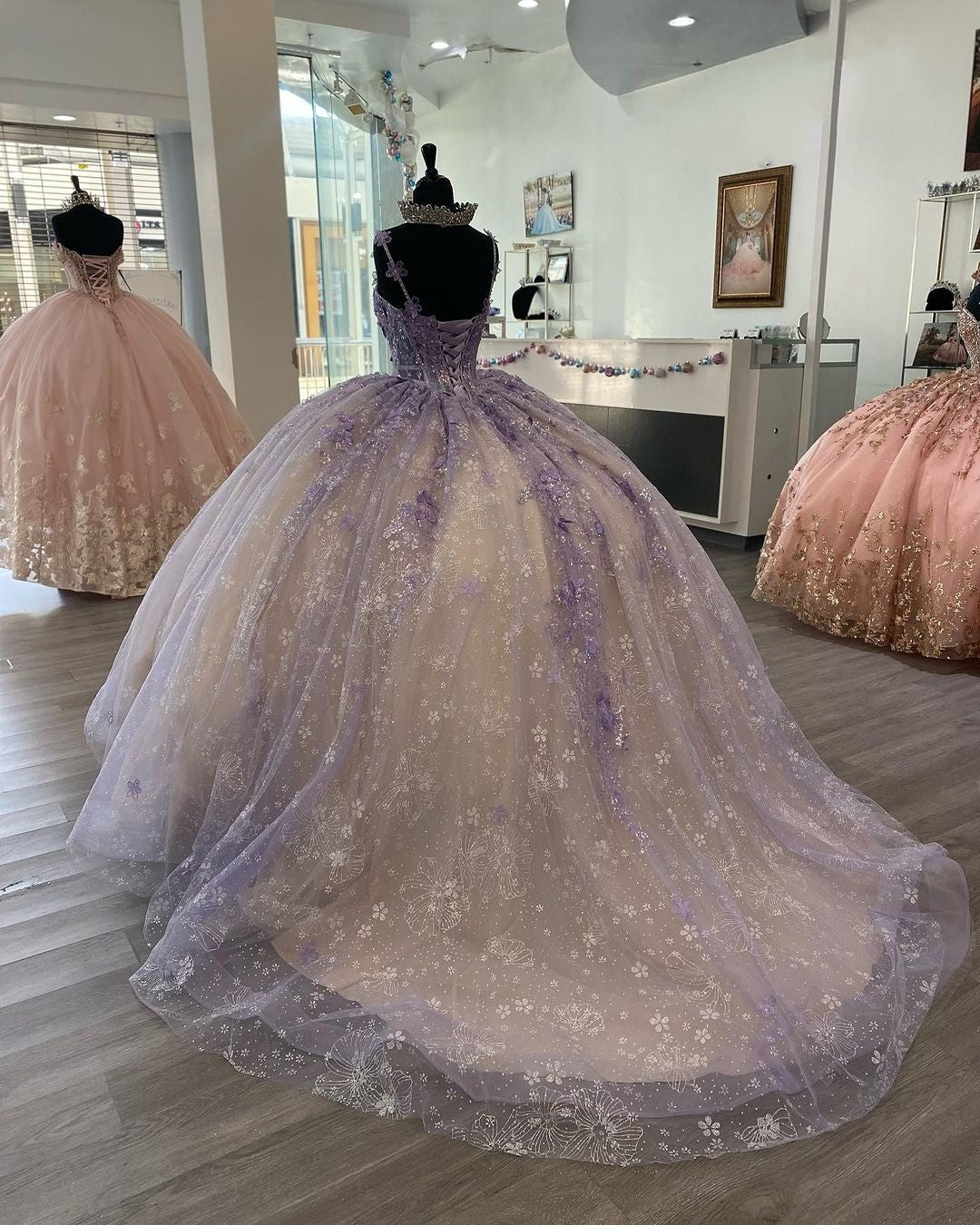 Gorgeous & Glamorous Ball Gown Sweetheart Neck Spaghetti Straps Floral Lace Appliques Lavender Champagne Tulle Princess Prom Party Gown Quinceanera Dress For Sweet 16