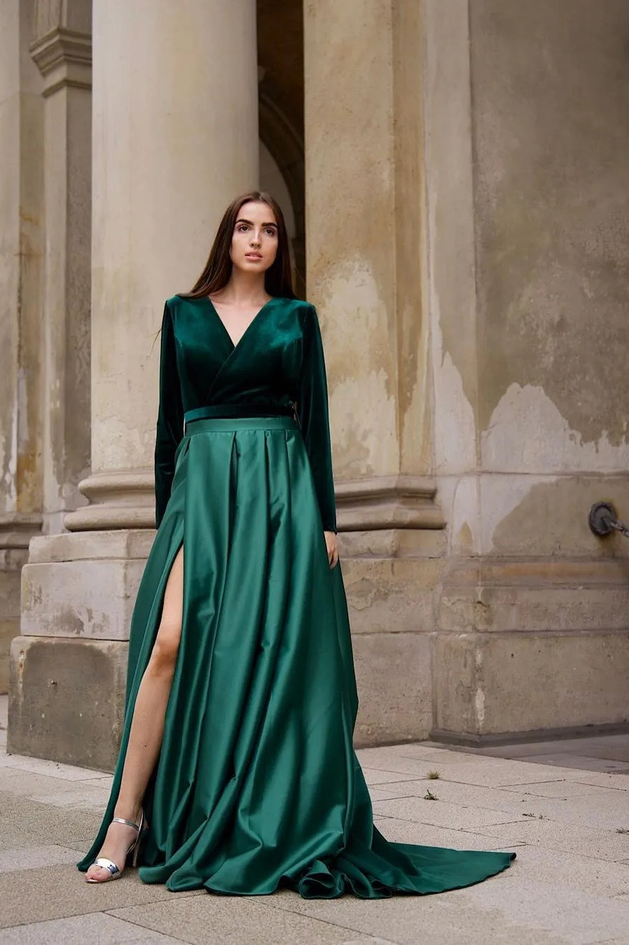 Green Long Sleeve Formal Dress Velvet Satin A Line V Neck Christmas Party Dress