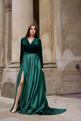 Green Long Sleeve Formal Dress Velvet Satin A Line V Neck Christmas Party Dress