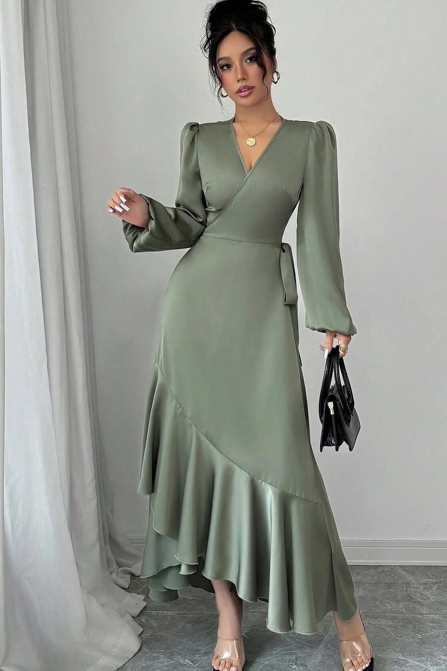Green Sheath/Column Prom Dress Long Sleeve V Neck Satin Formal Dress