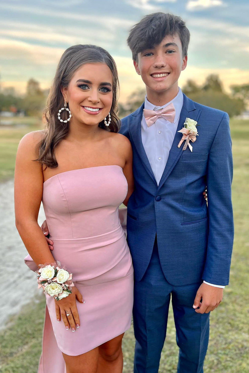 Homecoming Dress Strapless Tight Short Prom Dress with Bowknot