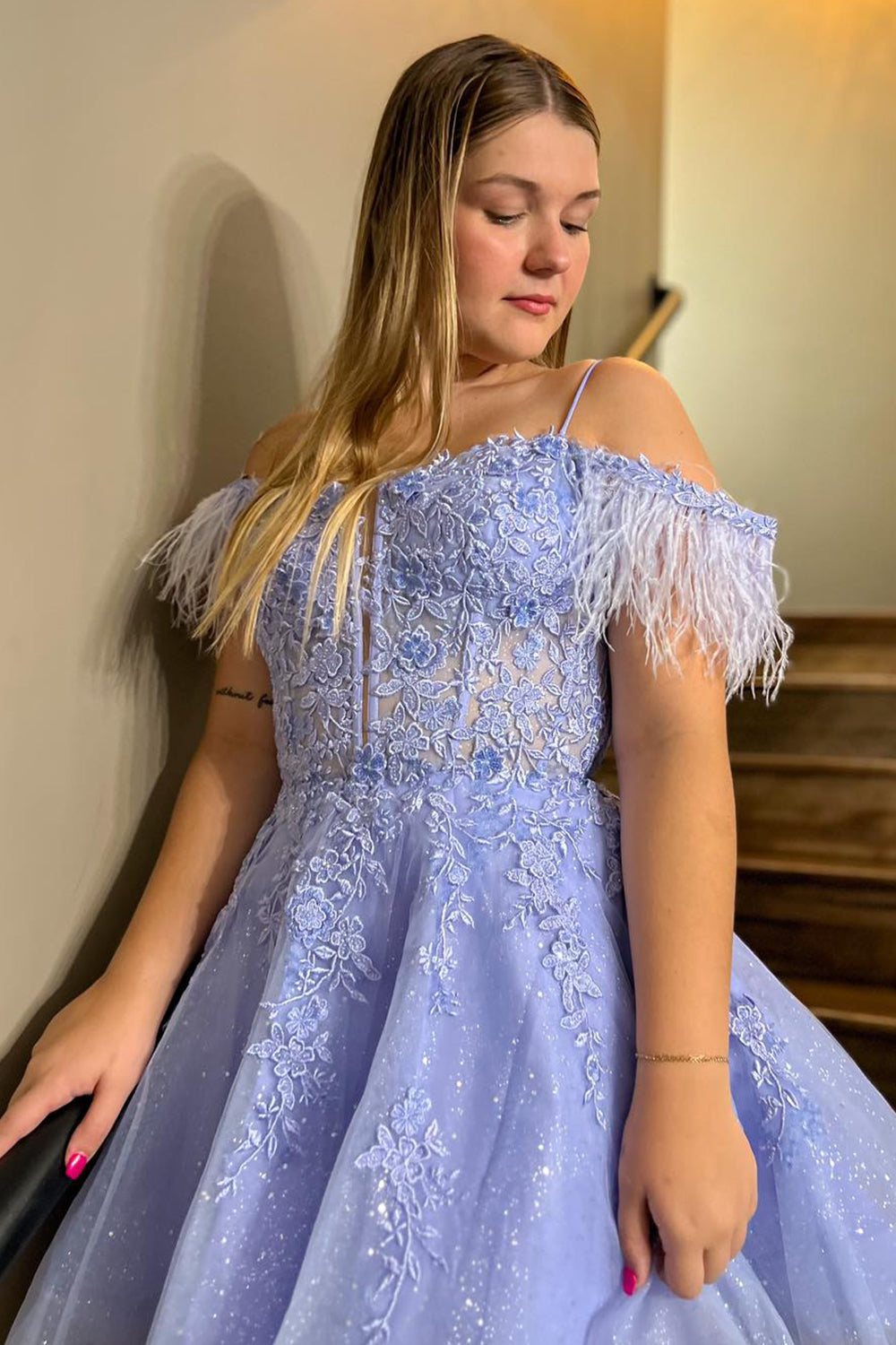 Lavender Homecoming Dress Corset A-Line Lace Short Cocktail Dresses With Feathered Detachable Sleeves
