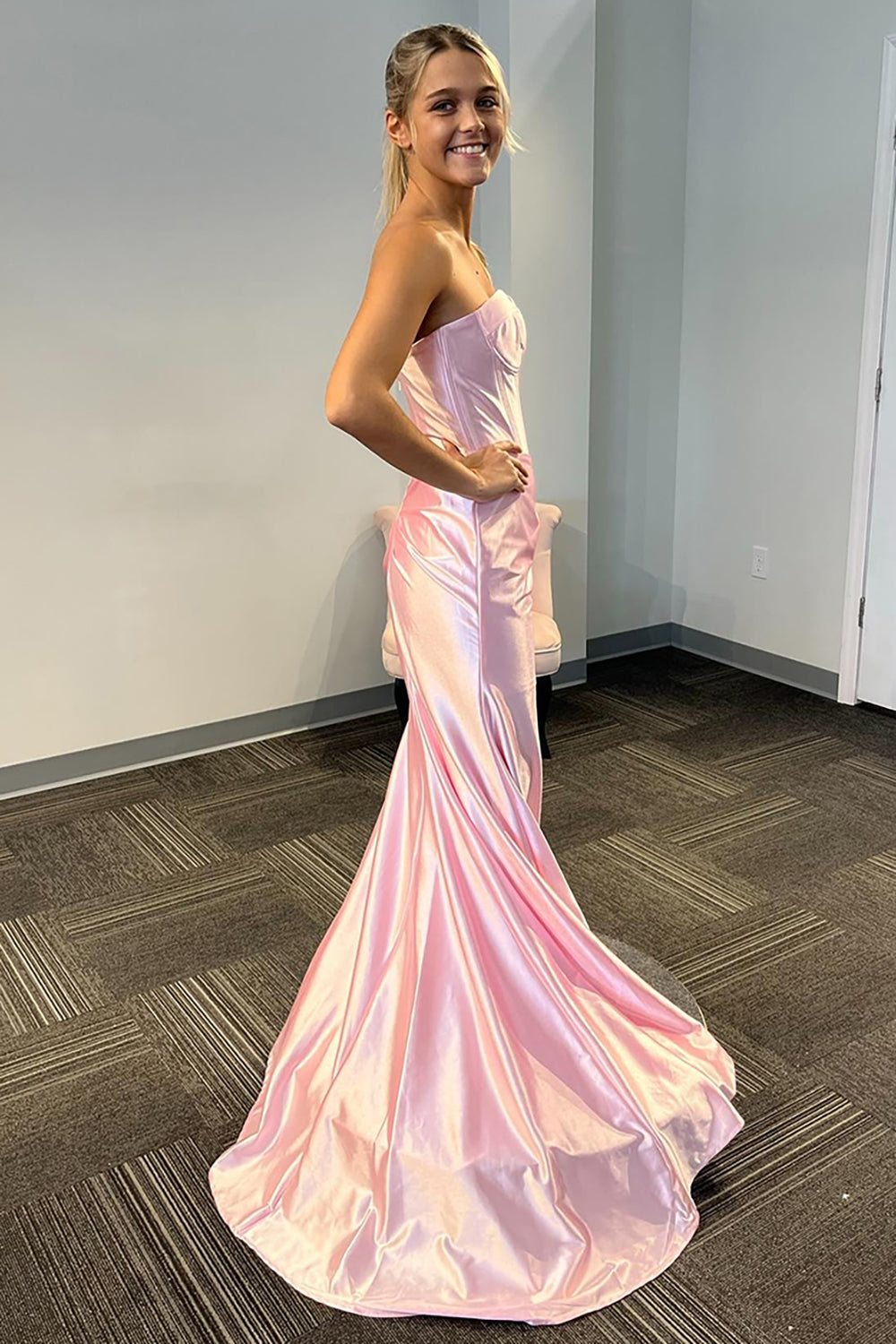 Light Pink Prom Dress Mermaid Sweetheart Long Formal Dress With Slit