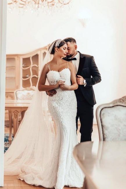 Long Mermaid Wedding Dress Spaghetti Straps Lace Sleeveless Bridal Gown