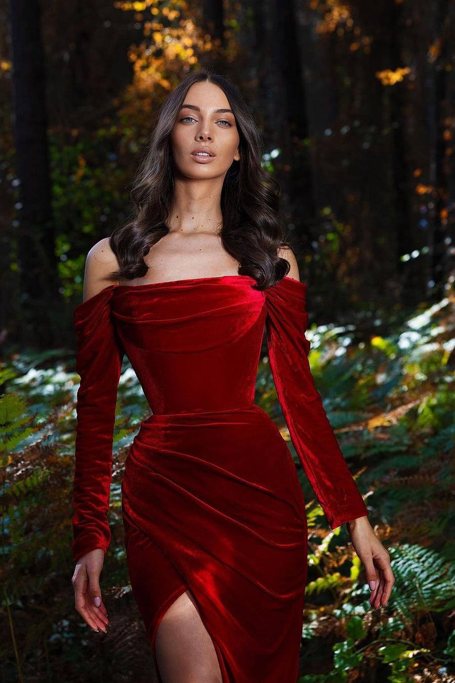 Long Sleeve Velvet Dress Burgundy Mermaid Evening Dress with Slit