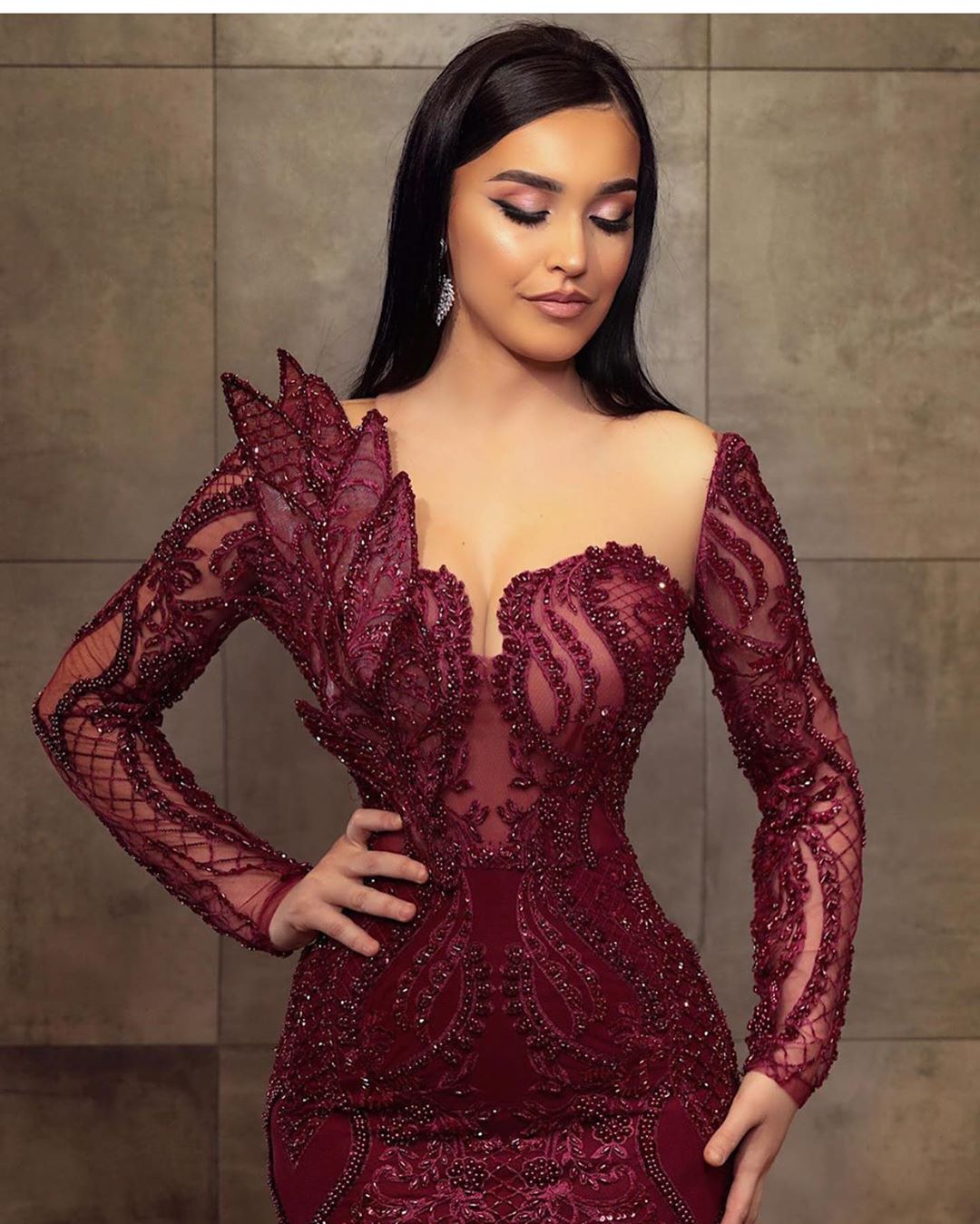 Long Sleeves Formal Dress Tulle Burgundy Lace Appliques Mermaid Evening Dress