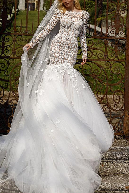 Long Sleeves Lace Wedding Dress with Back Hole