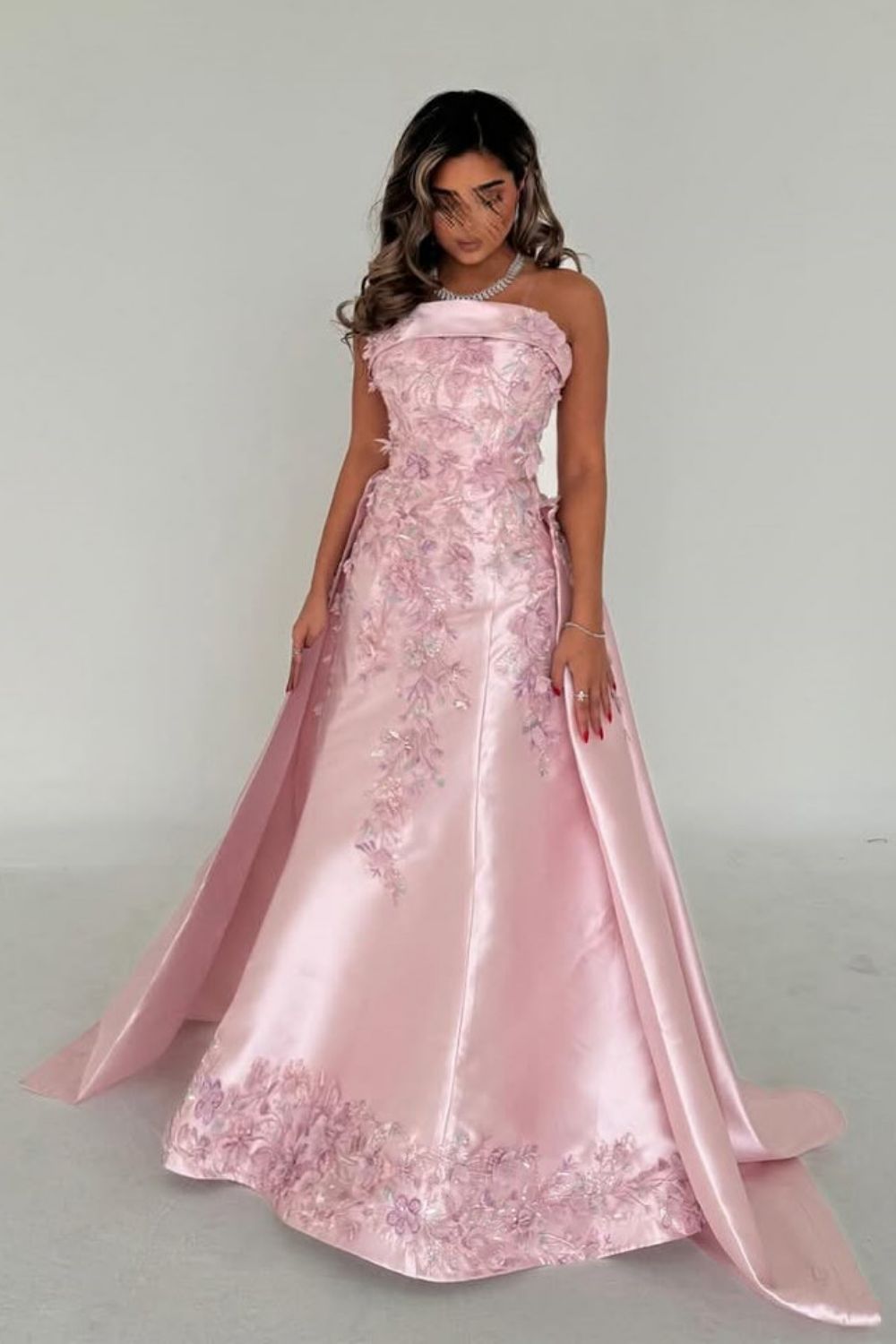 Luxurious A-Line Strapless Satin Pink Party Dress With Court Train Appliques Formal Evening Gown