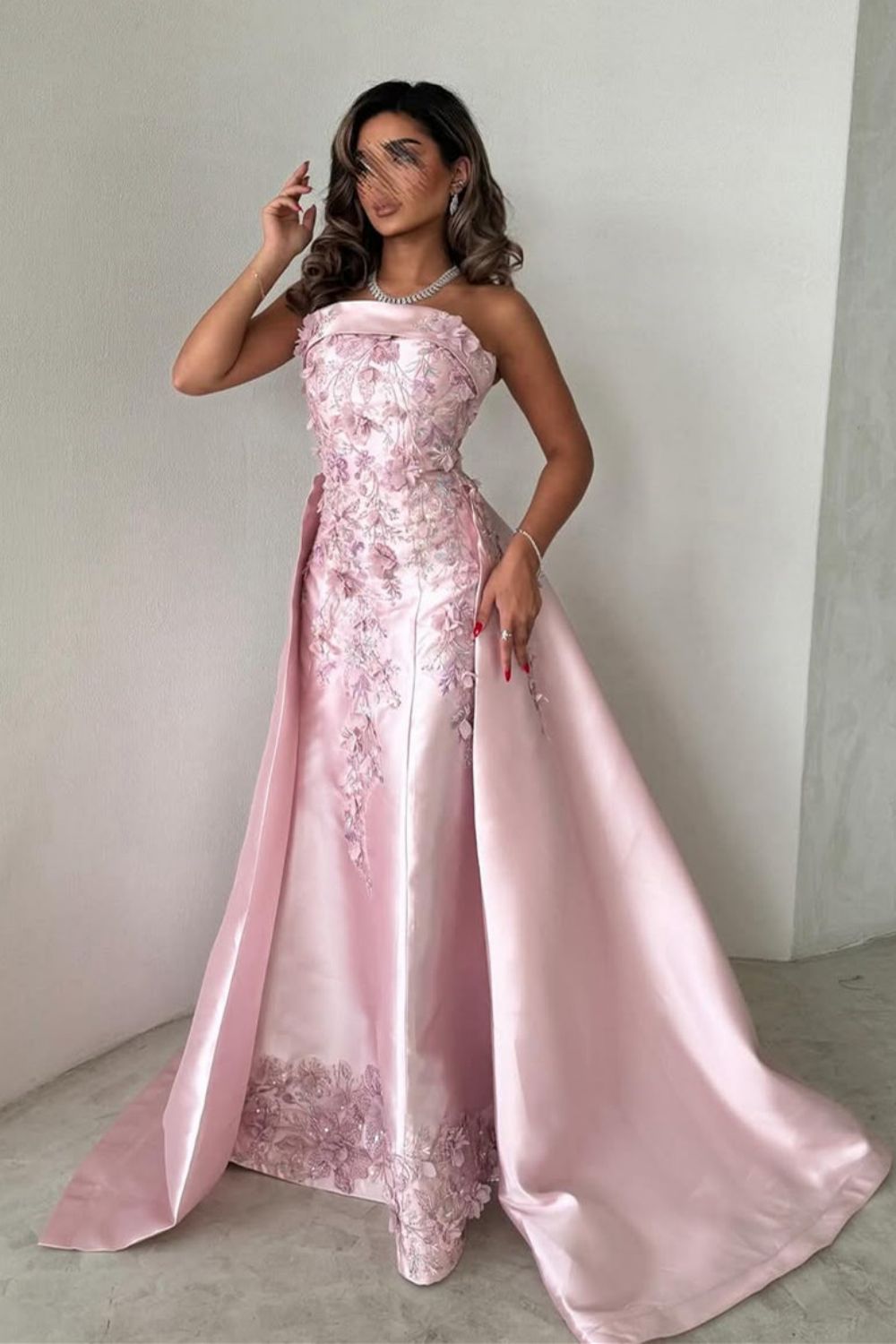 Luxurious A-Line Strapless Satin Pink Party Dress With Court Train Appliques Formal Evening Gown