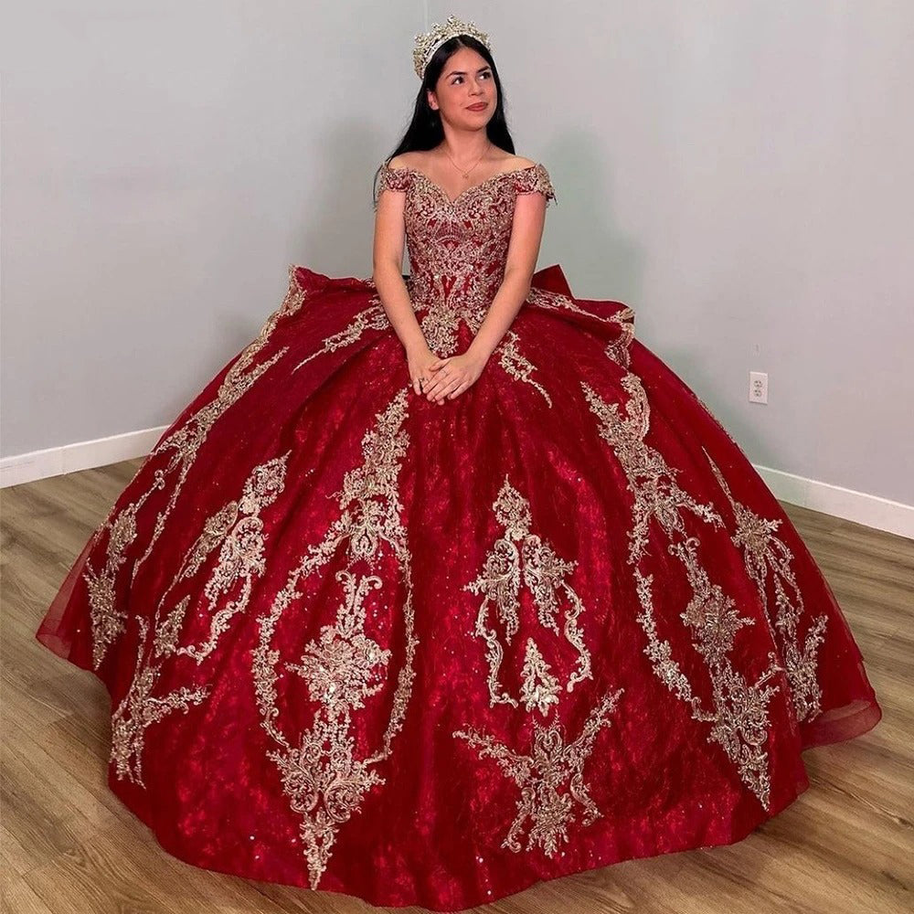 Luxury Ball Gown Off Shoulder Cap Sleeveless Lace Appliques Red Tulle Quinceanera Dress Birthday Prom Party Gown For Sweet 16