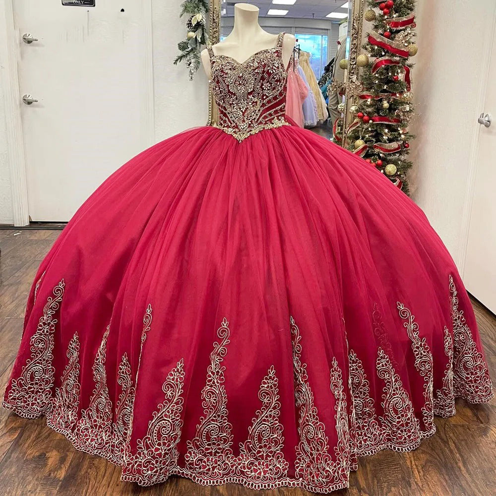Luxury & Gorgeous Ball Gown Sweetheart Neck Spaghetti Straps Flower Lace Appliques Beaded Red Tulle Quinceanera Dress Princess Birthday Party Gown For Sweet 16