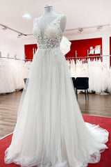 White Tulle Lace Wedding Dress A-Line V Neck Bridal Dress with Sweep Train