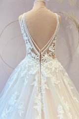 Ivory Tulle Lace Wedding Dress A-Line Spaghetti Straps Bridal Dress with Sweep Train