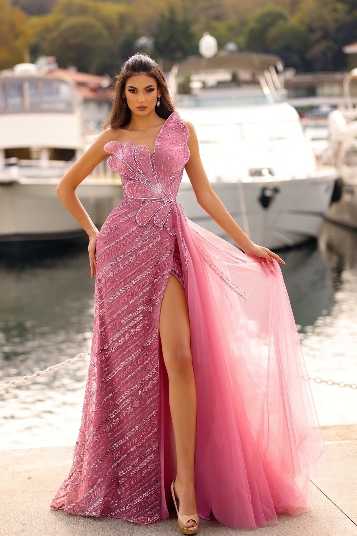 Mermaid Strapless Sleeveless Sequined Panel Train Tulle Formal Dress With Silt