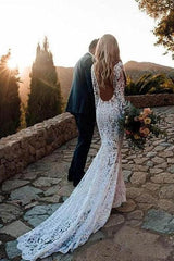 Mermaid / Trumpet V-Neck Long Sleeves Wedding Dresses Court Train with Appliques