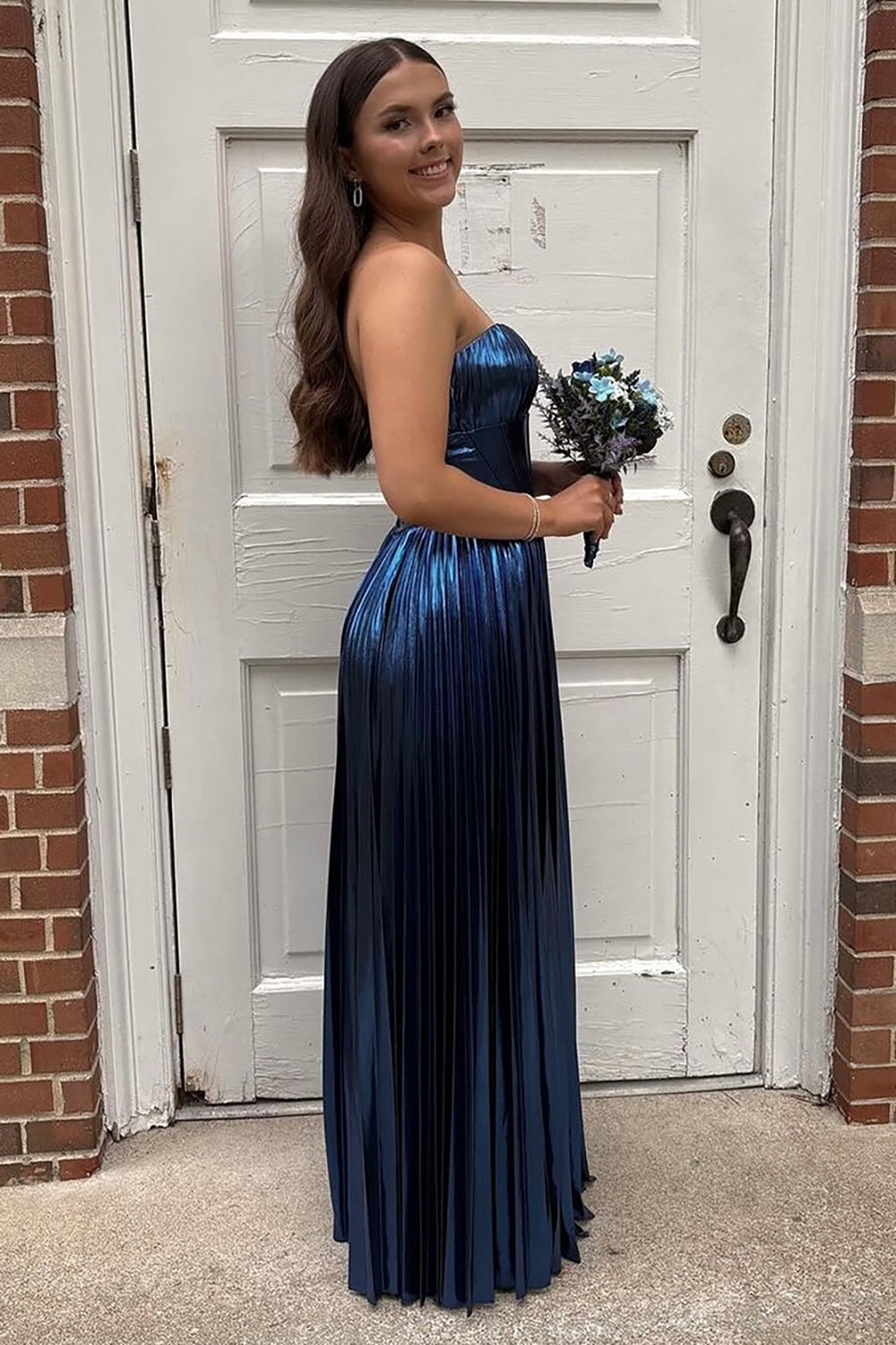 Navy Prom Dress Mermaid Sweetheart Metallic Pleated Long Formal Dress With Slit