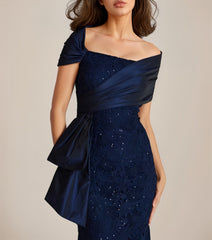 Off the Shoulder Lace Trumpet Mermaid Mother of the Bride Dresses Featuring Applique & Beading