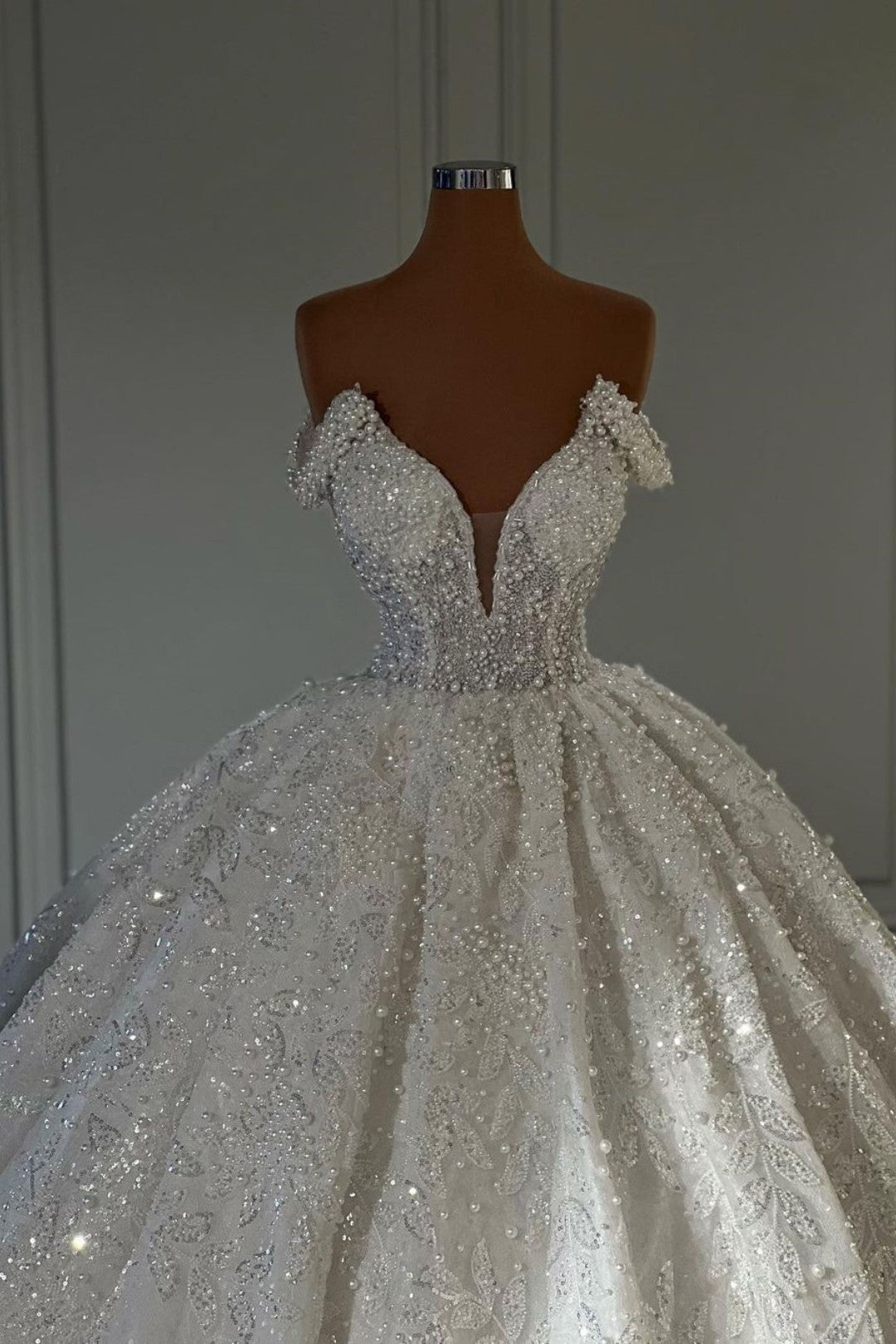 Off the Shoulder Sleeveless White Wedding Dress with Appliques and Beadings